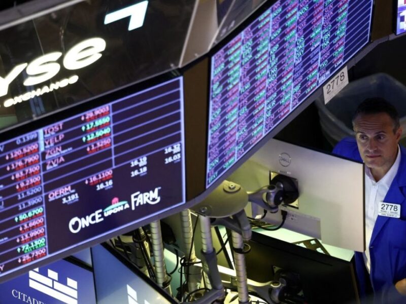Wall Street cierra a la baja por alza del petróleo y estancamiento en Medio Oriente