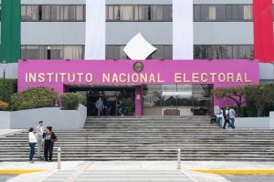 INE celebra 36 años de la fundación del IFE