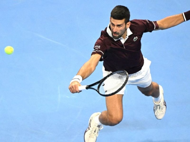 Novak Djokovic alcanza las semifinales en Pekín