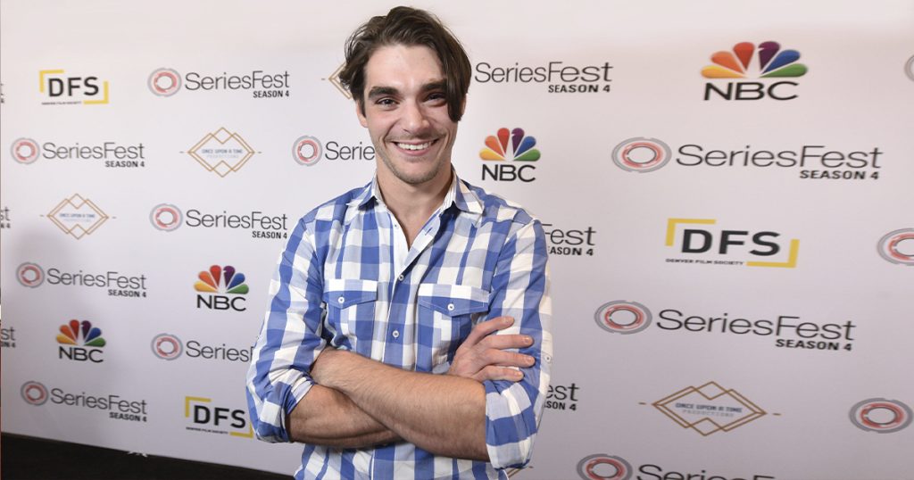 RJ Mitte, actor que interpretó a al hijo de Walter White (Bryan Cranston) en la serie Breaking Bad, falleció este 12 de octubre de 2026