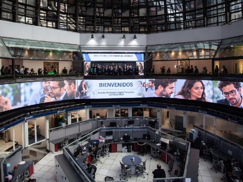 Mercados confían en el peso y los ajustes son sanos: Banxico