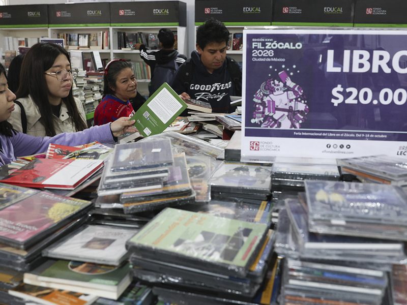 Las historias de barrio llegan a la FIL Zócalo: “La literatura debe ser un reflejo donde todos nos podemos ver”