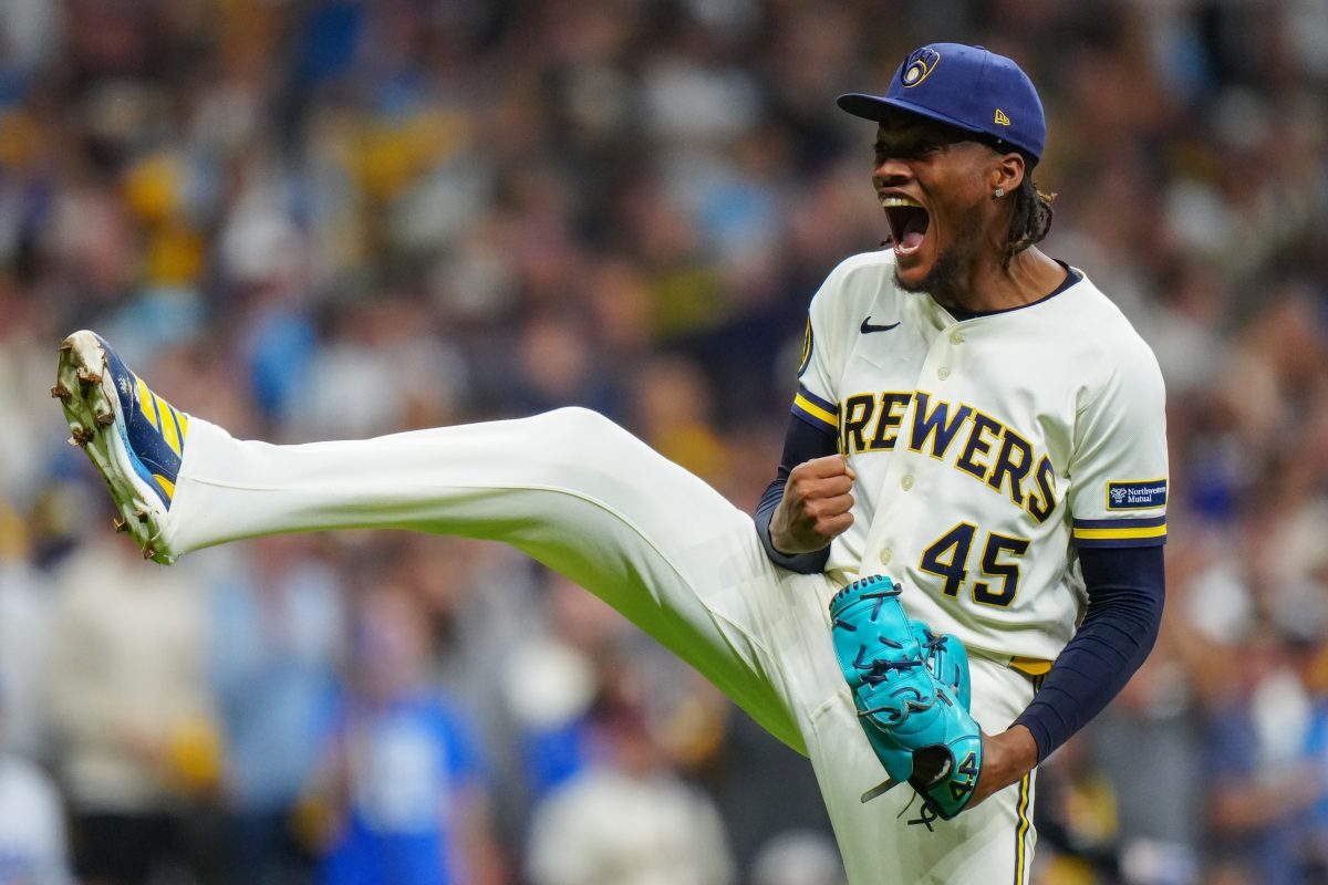 Milwaukee pega primero ante Dodgers; mexicanos mantienen vivo el sueño de la Serie Mundial