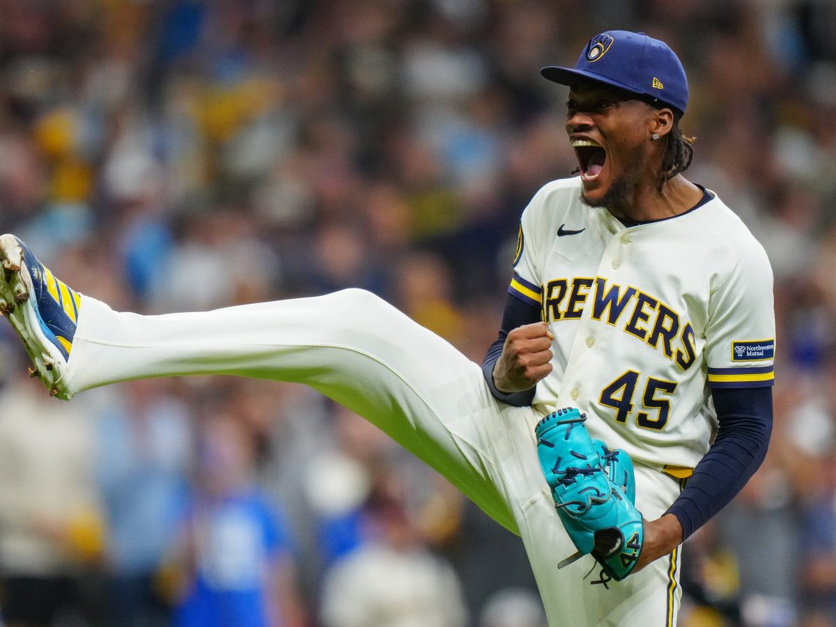 Milwaukee pega primero ante Dodgers; mexicanos mantienen vivo el sueño de la Serie Mundial