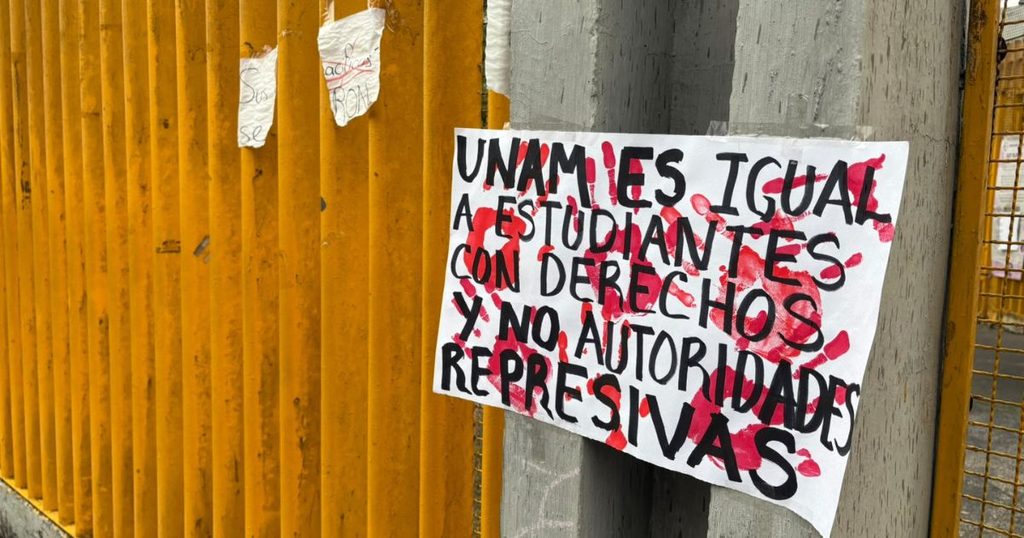 Entre candados, apoyo y temor a represalias, así transcurre el paro en la Prepa 1
