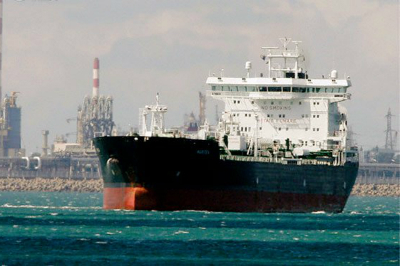 Estados Unidos intercepta 90 buques de combustible a Cuba