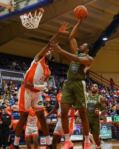 Lobos Puebla vence a Correbasket UAT como visitante 85 - 90