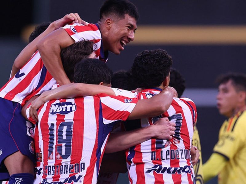 Ángel Sepúlveda guía a Chivas al triunfo ante América en Oakland
