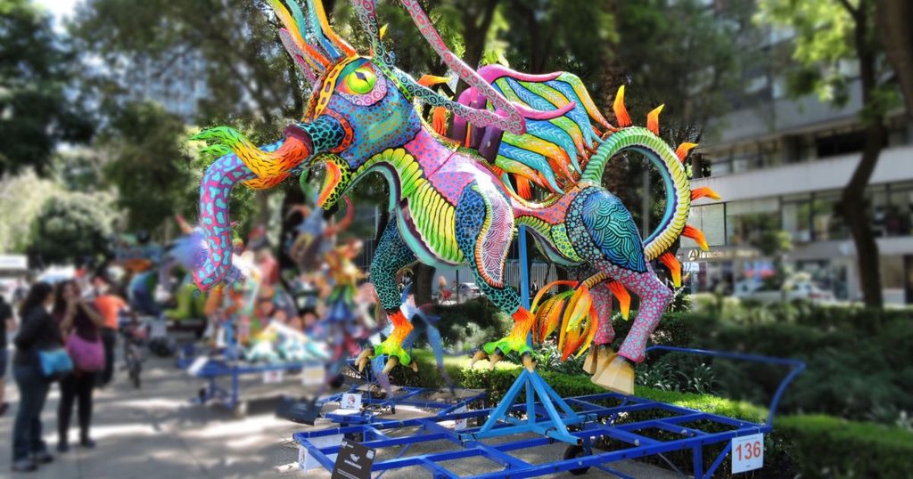 Alebrije del Museo de Arte Popular sobre las calles de la CDMX