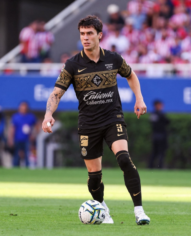 Nike recupera el pasado de Chivas con su tercera camiseta para la temporada 2026-27