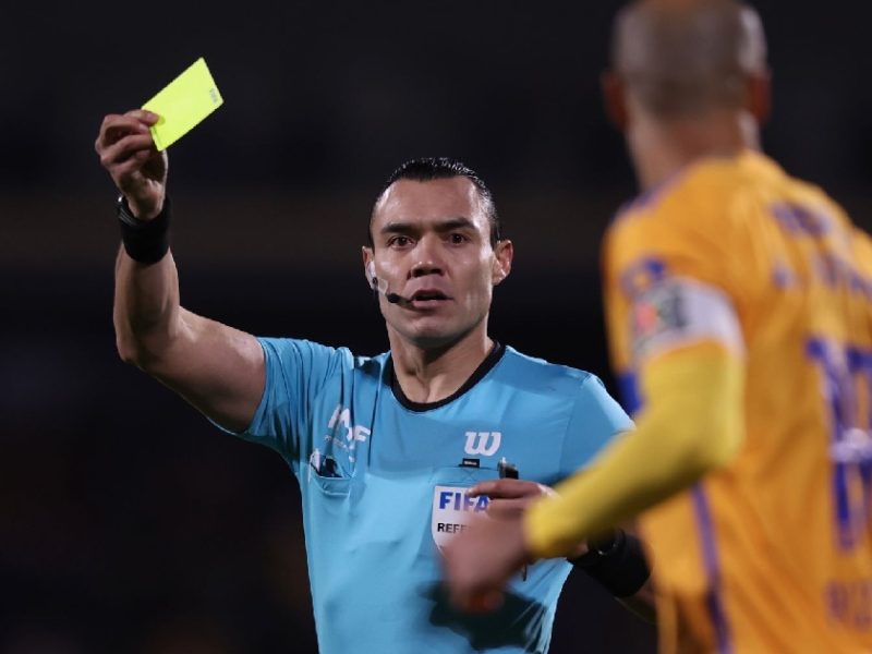Marco Antonio Ortiz Nava arbitrará su tercer Clásico Tapatío consecutivo en la Liga MX
