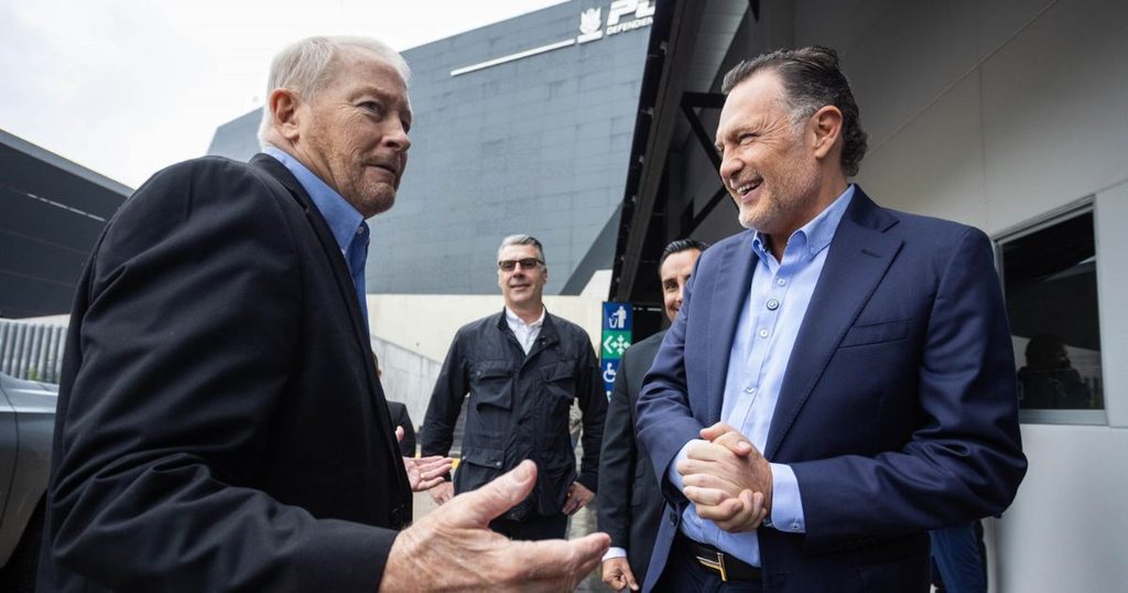Ronald Johnson, embajador de Estados Unidos en México, y Mauricio Kuri, gobernador de Querétaro