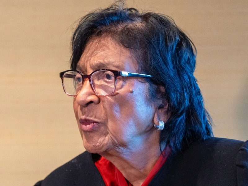 Premio Nobel de la Paz, Navi Pillay defiende justicia internacional ante críticas de EU