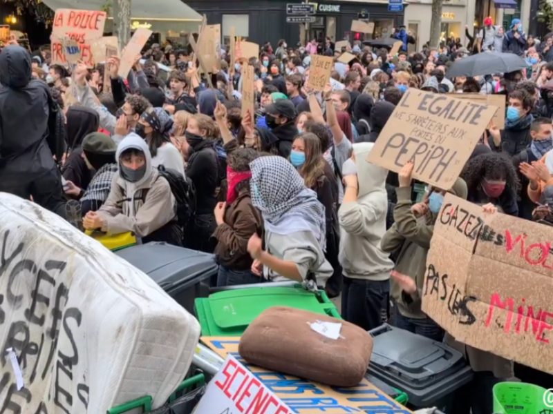 ¿Por qué protestan estudiantes y trabajadores en Francia?