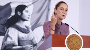 Sheinbaum insistió en que no se trata de censura y no tiene nada que ver con “memes”, sino con prevenir los fraudes con imagen gubernamental.