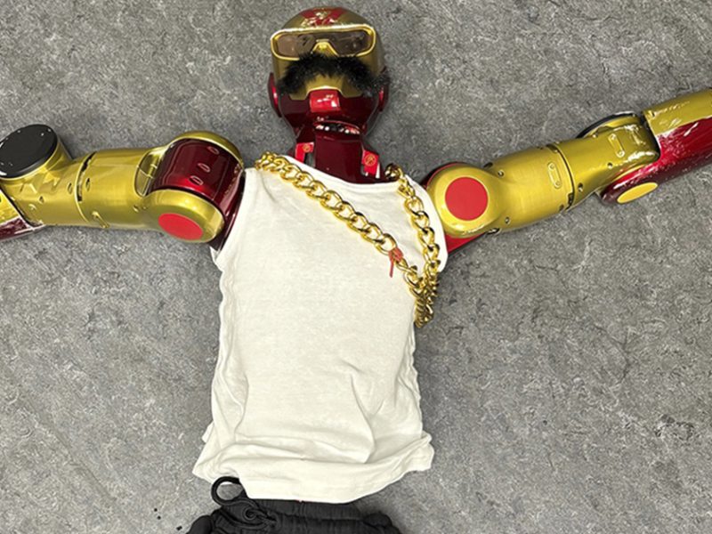 Jóvenes usan robot para agredir sexualmente a adolescente en Alemania