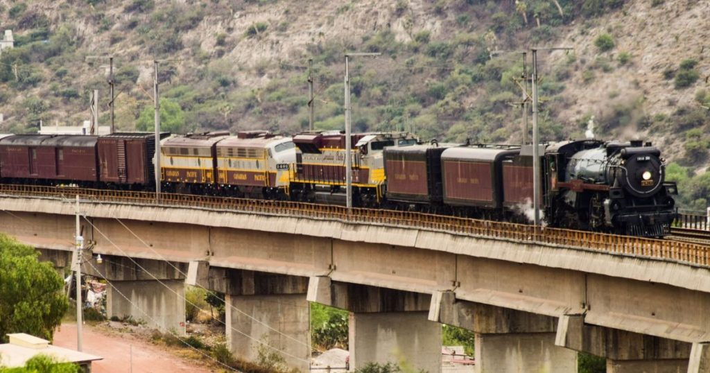 Mueren dos agentes de la Guardia Nacional tras descarrilamiento de tren en Jalisco
